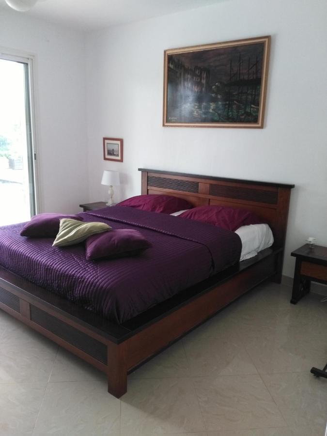 Chambres De La Terre Blanche ซานารี-ซูร์-แมร์ ภายนอก รูปภาพ