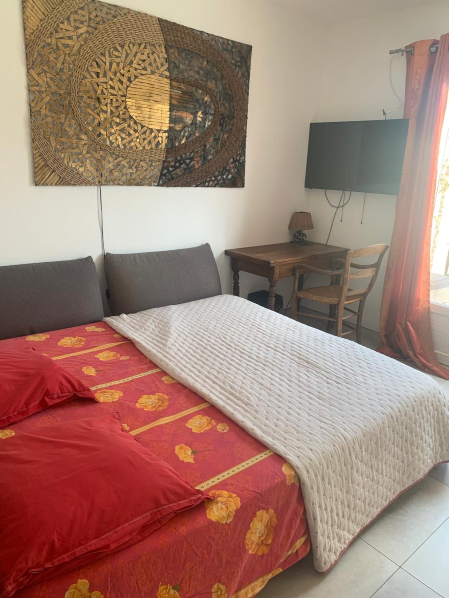 Chambres De La Terre Blanche ซานารี-ซูร์-แมร์ ภายนอก รูปภาพ